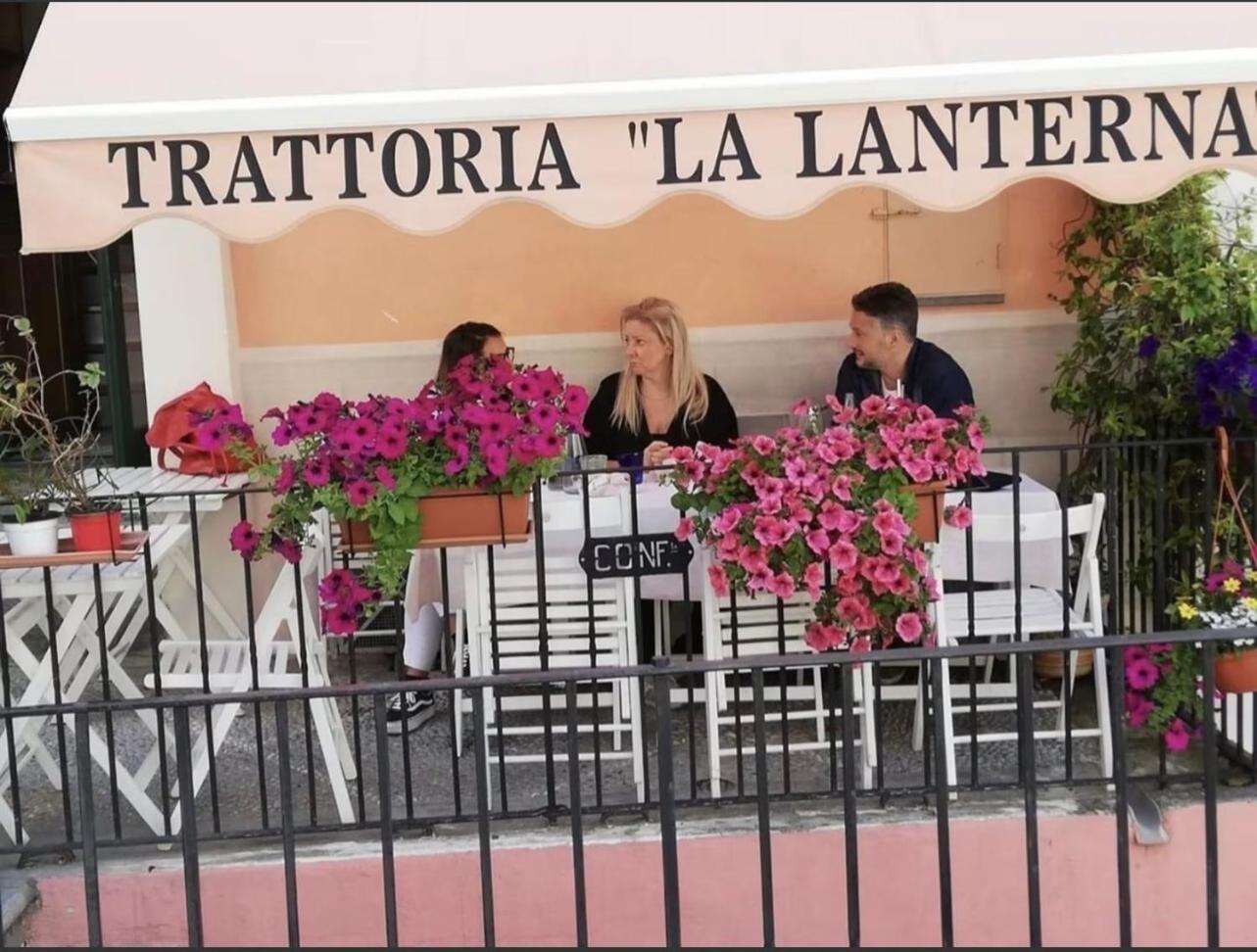 Hotel Lanterna Corniglia Esterno foto