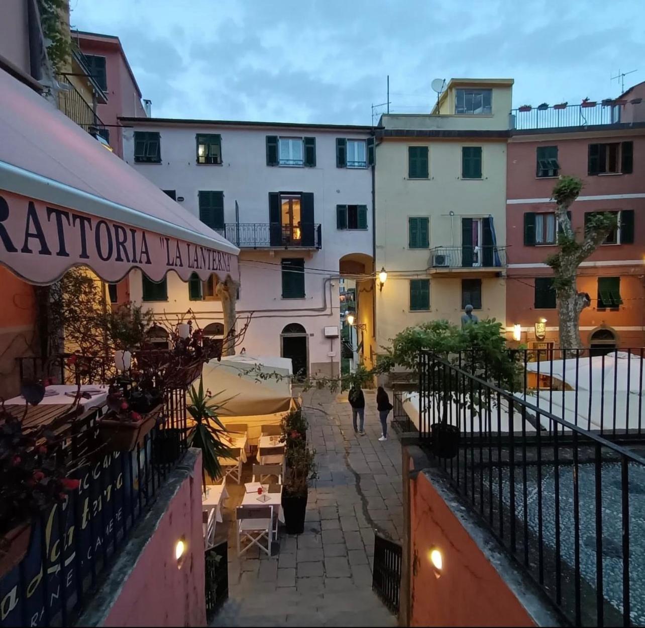 Hotel Lanterna Corniglia Esterno foto